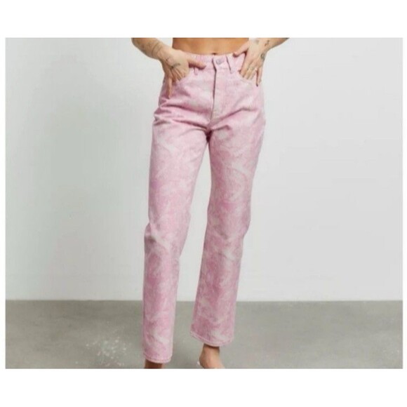 BDG Pink Diamond Cowboy Jeans Size 26 - Picture 1 of 12
